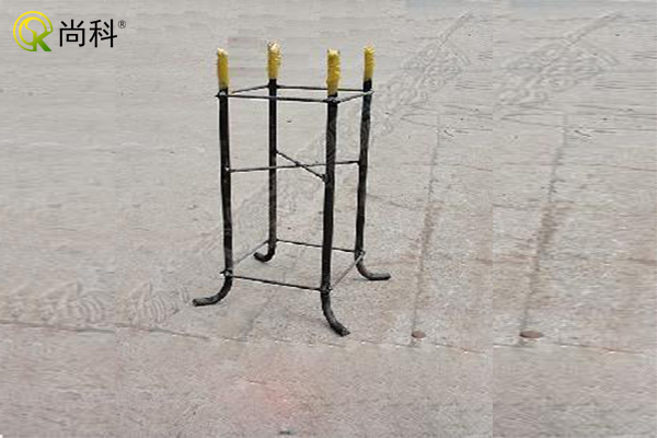 高桿太陽(yáng)能殺蟲(chóng)燈地籠